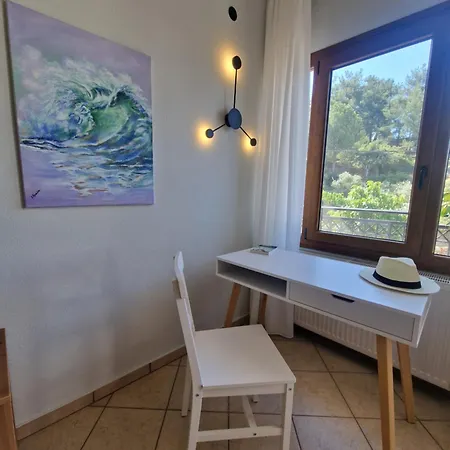 Chatzis דירה לימנריה